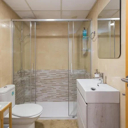 Apartamento Piso Familiar Cerca Del Centro, Ac Y Wifi Gratis *