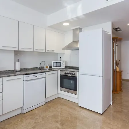 Piso Familiar Cerca Del Centro, Ac Y Wifi Gratis Apartamento Valencia